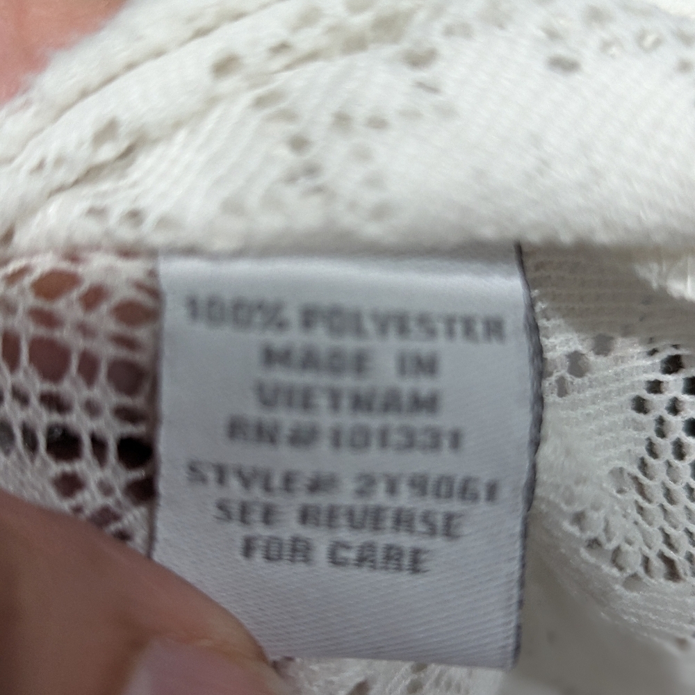 Charlotte Russe white floral stretch shell, XS - Picture 8 of 8